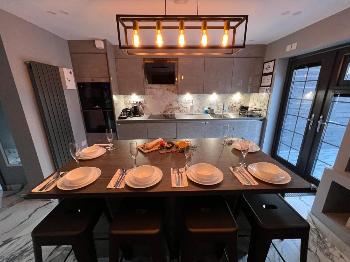 Urban Escape *4 Bedroom House* With Free Parking Birmingham Exteriör bild