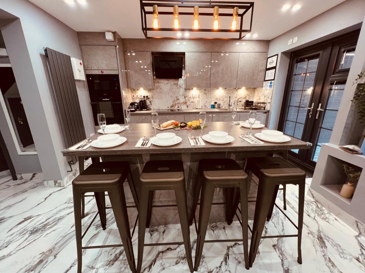 Urban Escape *4 Bedroom House* With Free Parking Birmingham Exteriör bild