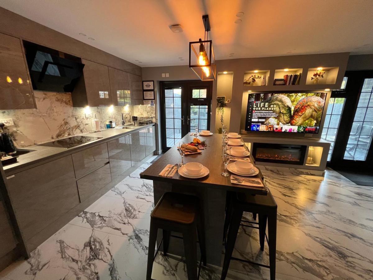 Urban Escape *4 Bedroom House* With Free Parking Birmingham Exteriör bild