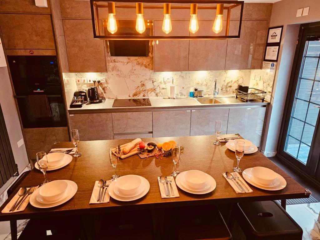 Urban Escape *4 Bedroom House* With Free Parking Birmingham Exteriör bild