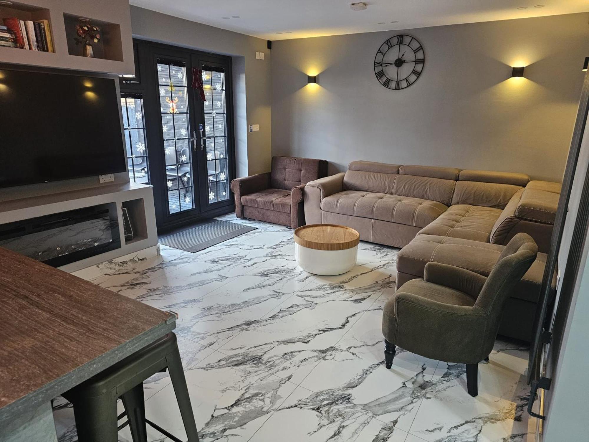 Urban Escape *4 Bedroom House* With Free Parking Birmingham Rum bild